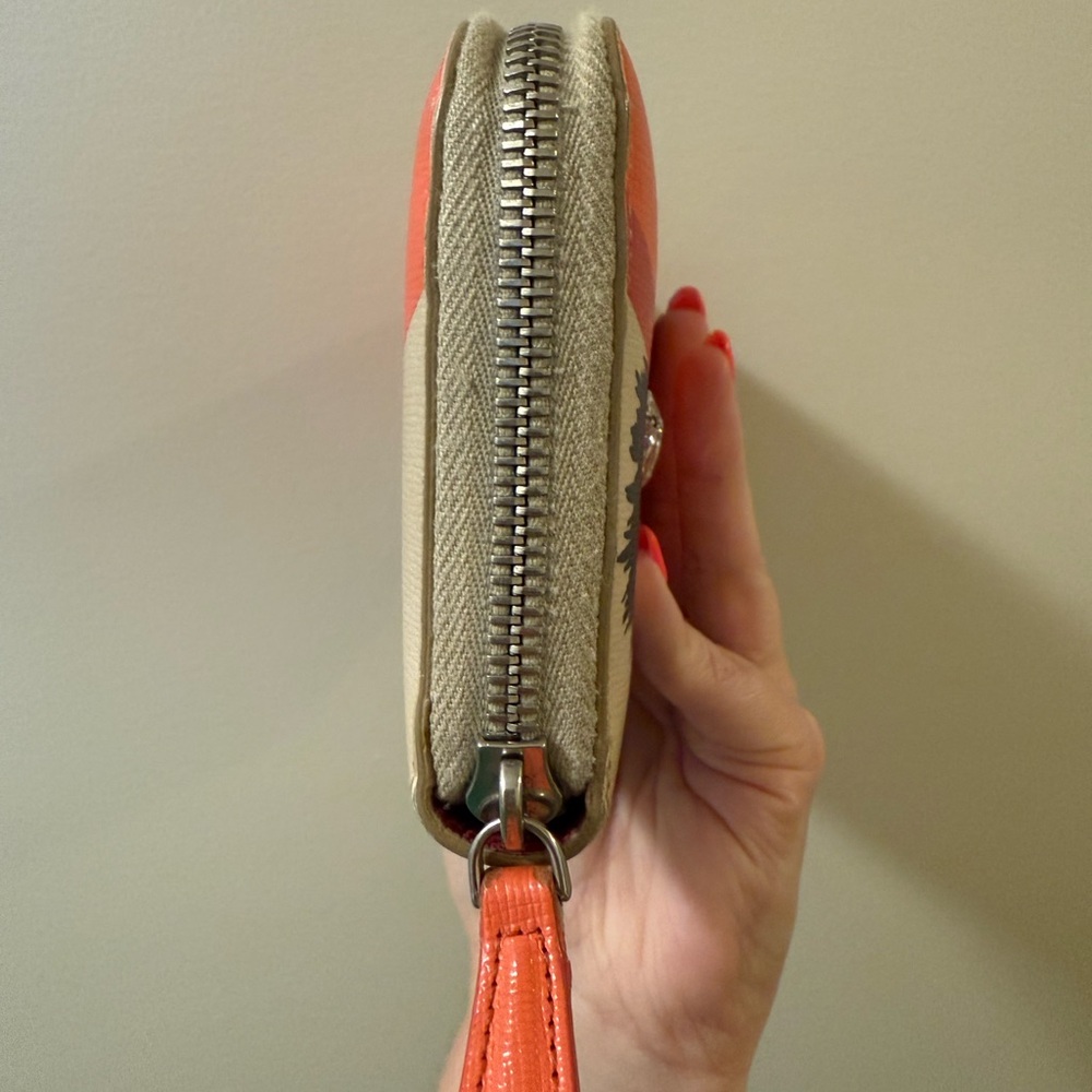 *Rare* Fendi Monster Long Wallet - Picture 4 of 10